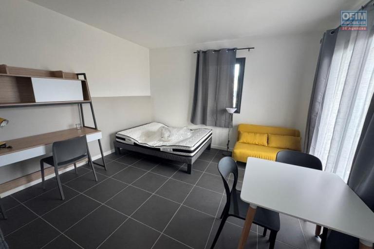 A louer studios neufs, meublés, haut de gamme, au centre ville du Tampon