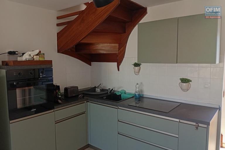 A LOUER APPARTEMENT T2 MEUBLEE DE 55 M2 DANS RESIDENCE AVEC PISCINE PROCHE DES PLAGES A LA SALINE LES BAINS