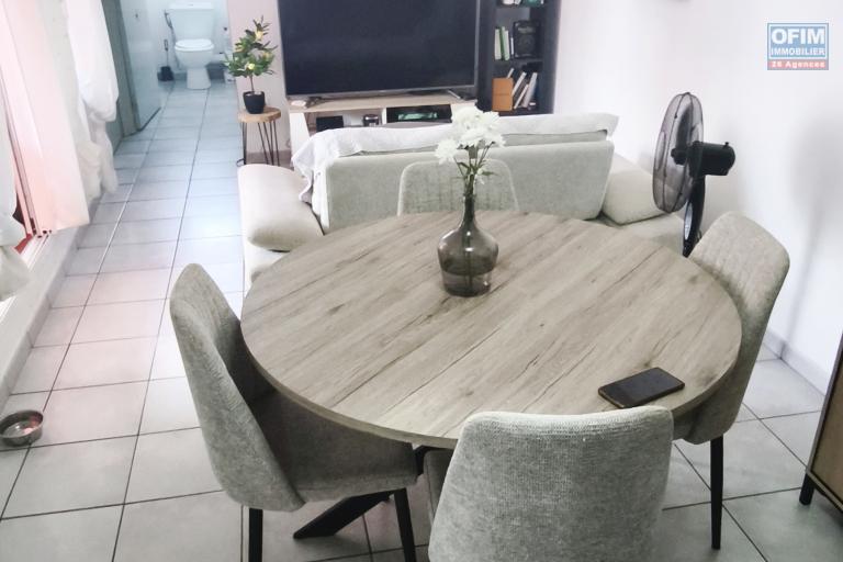 A vendre apprtmt T2 de 54 m2 avec terrasse à Saint-Joseph