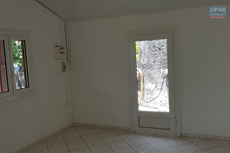 Maison F4 plain-pied de 76,69 m2, terrasse (J. Marie GRONDIN 0692 65 55 55) - Salon
