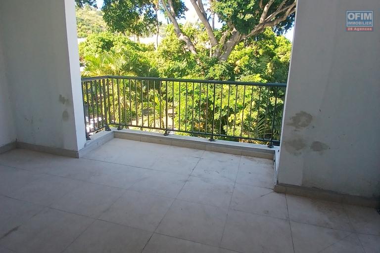A VENDRE Appartement F4 NEUF- A 2 MN DE LA PLAGE- CENTRE VILLE DE SAINT-LEU