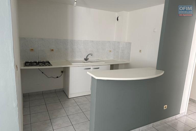 A louer bel appartement F2 au rdc dans résidence sécurisée à Cambuston Saint-André