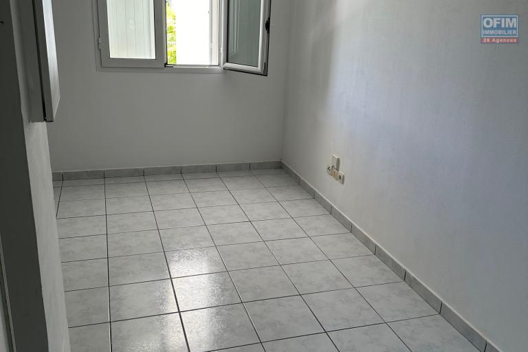 A louer bel appartement F2 au rdc dans résidence sécurisée à Cambuston Saint-André