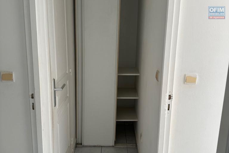 A louer bel appartement F2 au rdc dans résidence sécurisée à Cambuston Saint-André