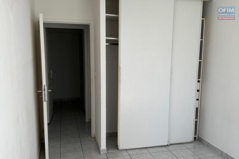 A louer bel appartement F2 au rdc dans résidence sécurisée à Cambuston Saint-André