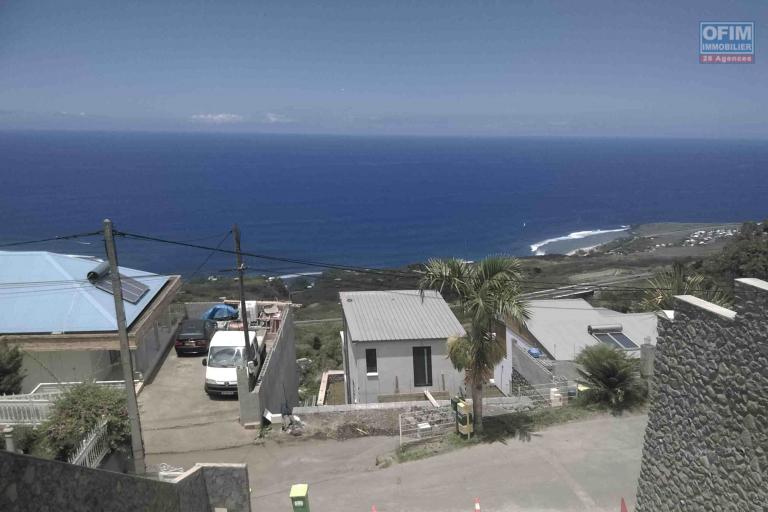 A louer appartement T3 meublé à St Leu La Fontaine