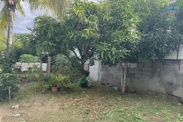 A vendre grande maison à La POSSESSION (Rivière des galets)