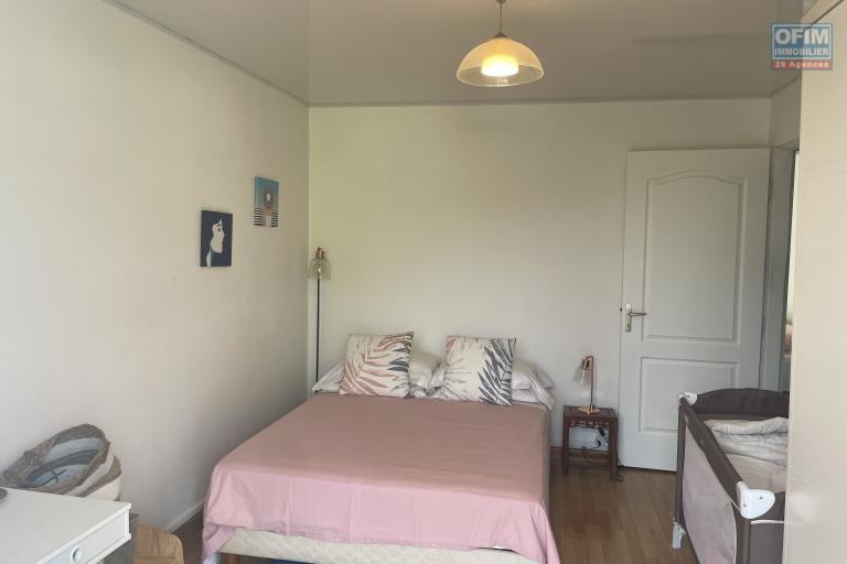 A vendre grande maison au coeur de La POSSESSION