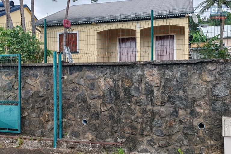 A LOUER MAISON DE 3 CHAMBRES A MONTEE SANO