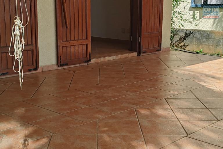 A LOUER MAISON DE 3 CHAMBRES A MONTEE SANO