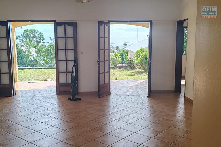A LOUER MAISON DE 3 CHAMBRES A MONTEE SANO