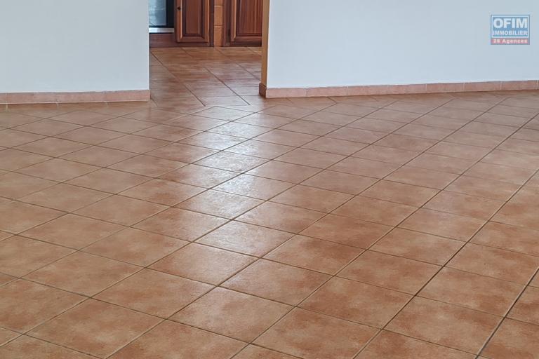 A LOUER MAISON DE 3 CHAMBRES A MONTEE SANO