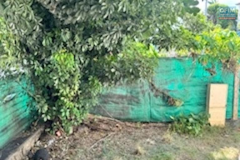 A vendre charmante villa jumelée sur la résidence LES JARDINS DES HIRONDELLES de type F4 sur deux niveaux à Sainte Clotilde La Bretagne.