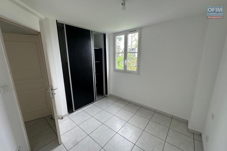 A louer Appartement F3 avec terrasse en plein centre ville de Saint-André
