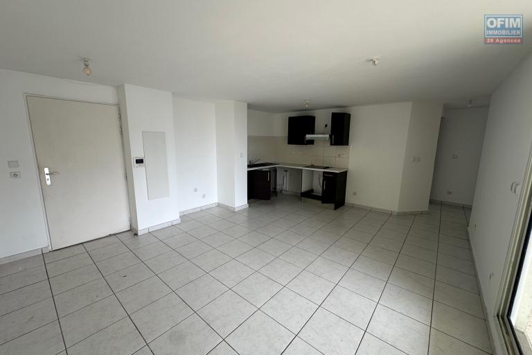 A louer Appartement F3 avec terrasse en plein centre ville de Saint-André