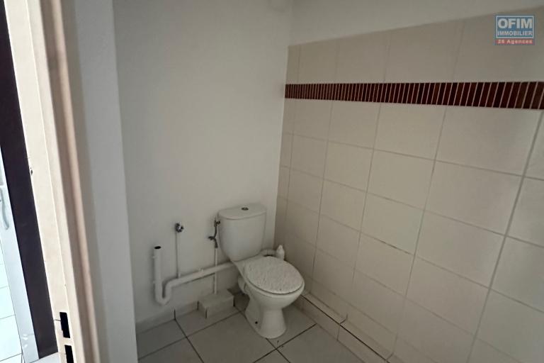 A louer Appartement F3 avec terrasse en plein centre ville de Saint-André