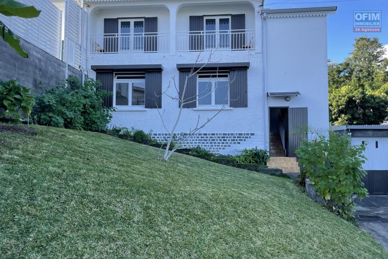 À vendre maison de type F7 - façade avant