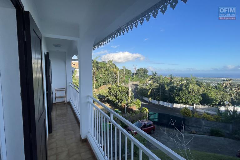 À vendre maison de type F7 - balcon étage