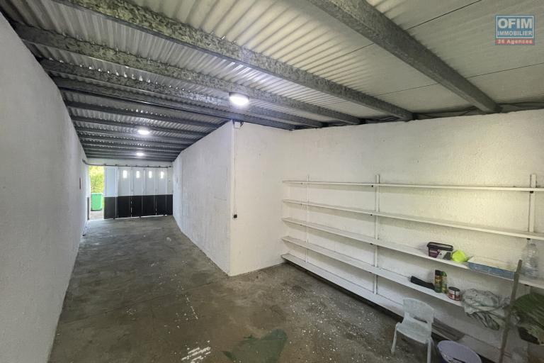 À vendre maison de type F7 - Garage