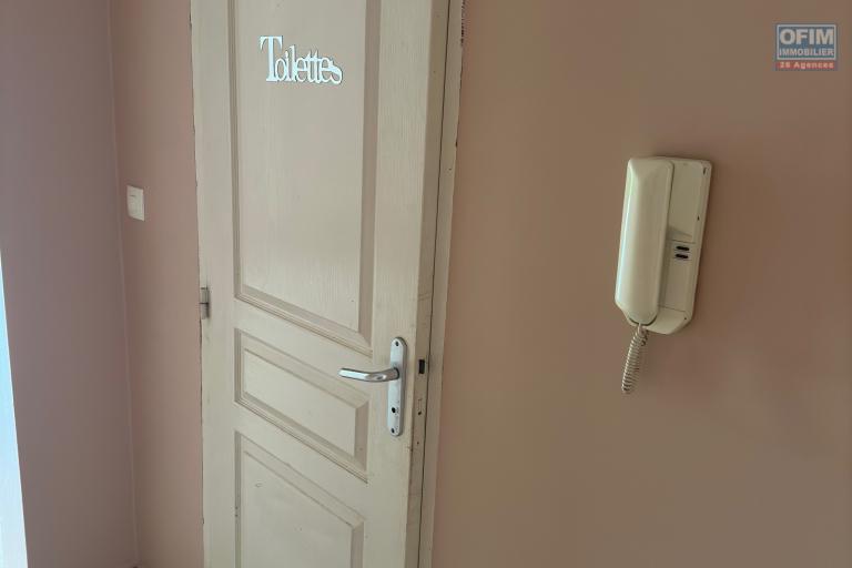 A louer Villa Maison jumelée de type F5 dans résidence sécurisée