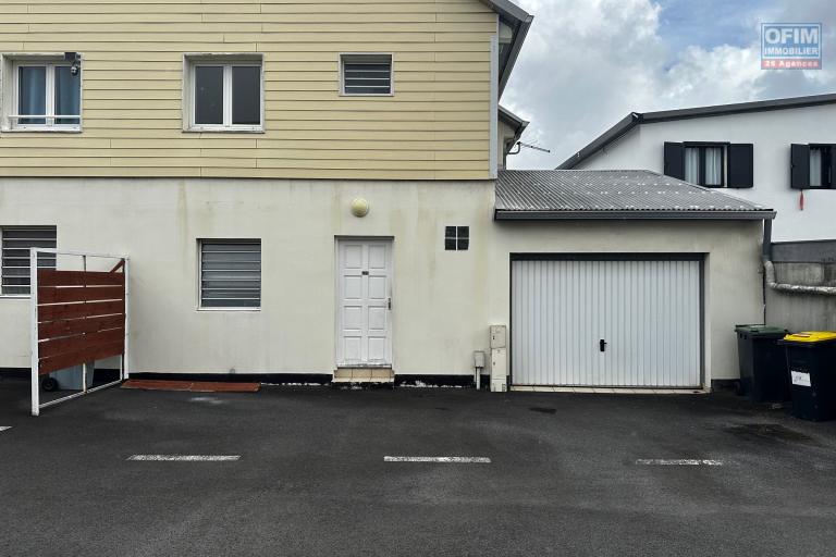 A louer Villa Maison jumelée de type F5 dans résidence sécurisée