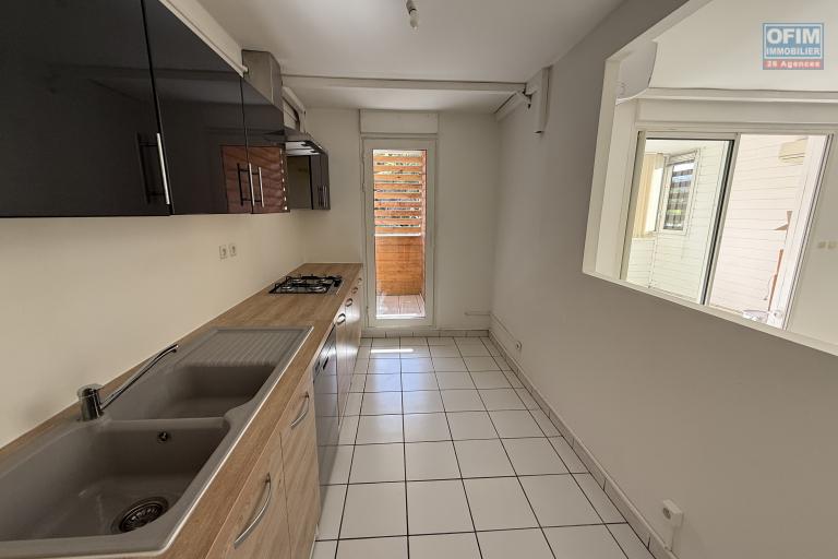 Bel appartement T3 entièrement rénové et climatisé de 78 m2 dans la résidence sécurisée les Terrasses de Bergame.