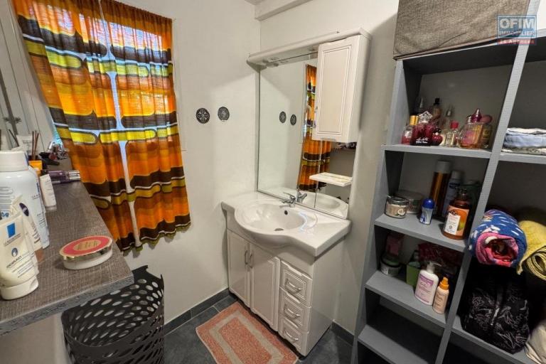 A louer magnifique villa MEUBLE de type 3/4 avec grande mezzanine au Tampon 13 éme