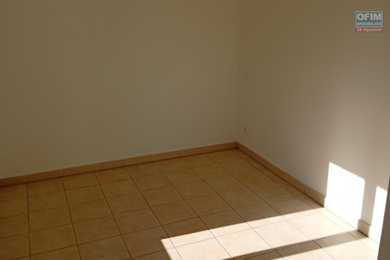 A LOUER APPARTEMENT T3 DE 78 M2 AVEC JARDIN A LA SALINE LES BAINS