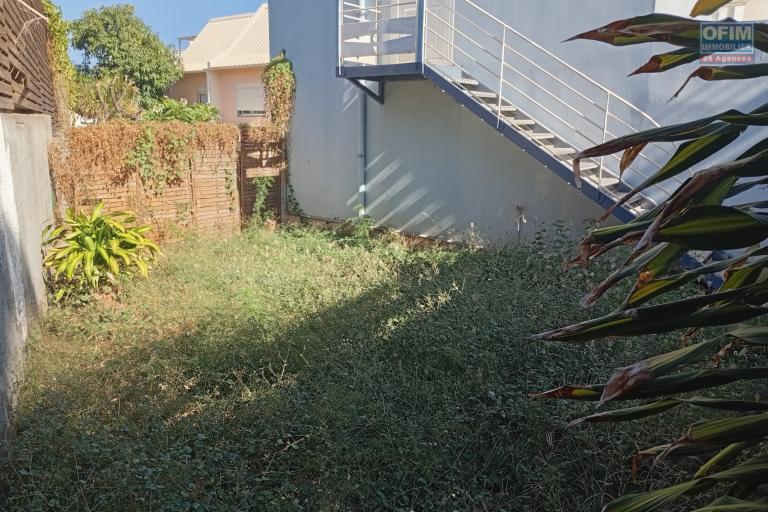 A LOUER APPARTEMENT T3 DE 78 M2 AVEC JARDIN A LA SALINE LES BAINS