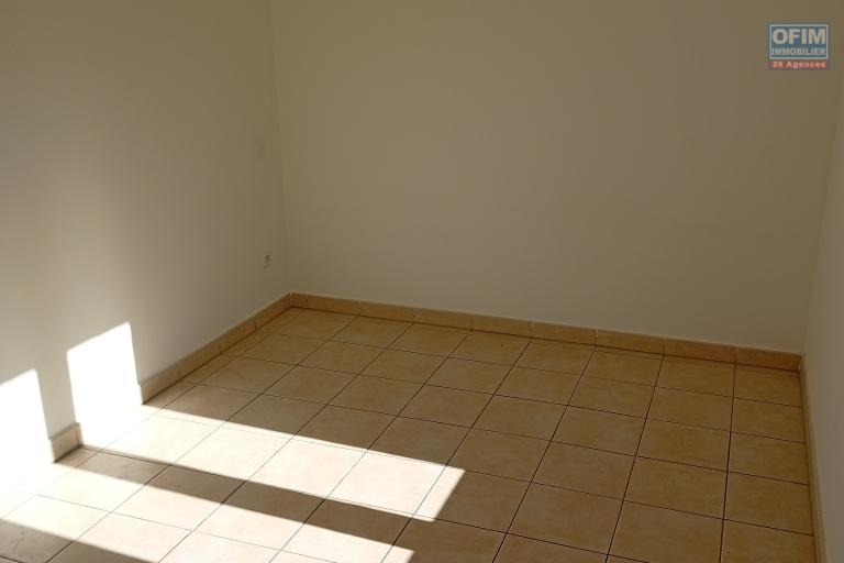A LOUER APPARTEMENT T3 DE 78 M2 AVEC JARDIN A LA SALINE LES BAINS