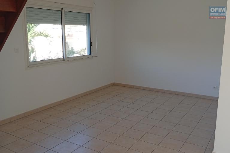 A LOUER APPARTEMENT T3 DE 78 M2 AVEC JARDIN A LA SALINE LES BAINS