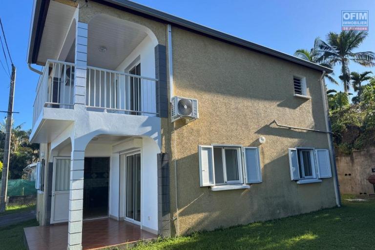 A louer magnifique villa F5 + bureau avec vue mer le Tampon Trois Mares
