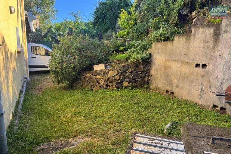 A louer magnifique villa F5 + bureau avec vue mer le Tampon Trois Mares