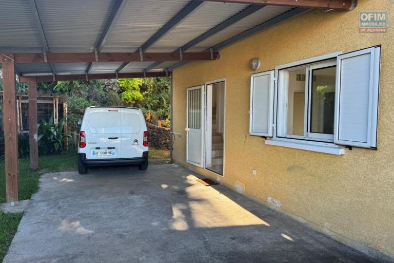 A louer magnifique villa F5 + bureau avec vue mer le Tampon Trois Mares
