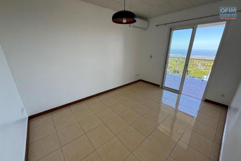 A louer magnifique villa F5 + bureau avec vue mer le Tampon Trois Mares
