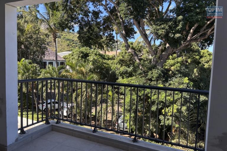 A VENDRE SAINT-LEU CENTRE T4 DUPLEX