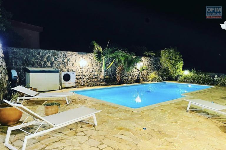  À vendre : Magnifique villa familiale avec piscine et vue panoramique - La Montagne