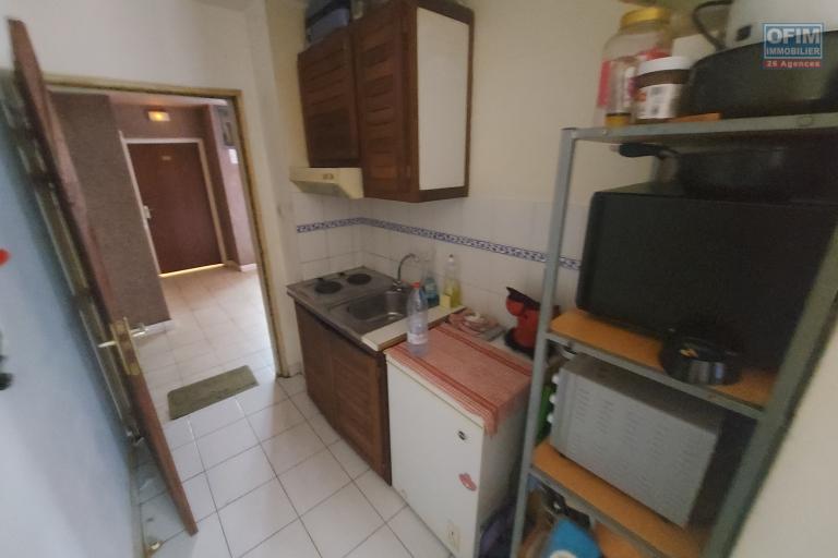 T1 21m2 avec parking - Vendu loué - Idéal investisseur - Rue Sainte-Marie