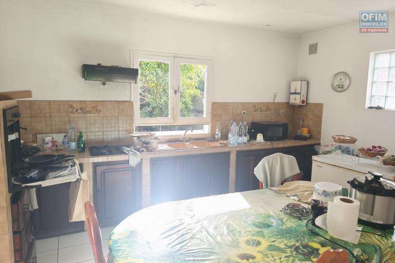 ✅ Maison à fort potentiel avec sous-sol et terrain piscinable – Quartier du Ruisseau, La Rivière Saint-Louis