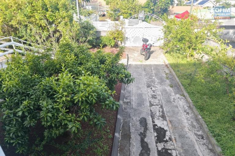 ✅ Maison à fort potentiel avec sous-sol et terrain piscinable – Quartier du Ruisseau, La Rivière Saint-Louis