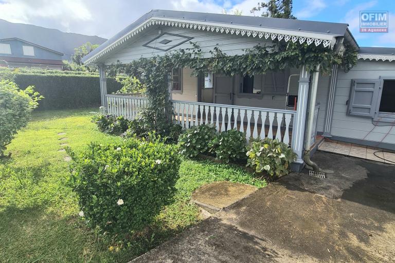 MAGNIFIQUE VILLA DE 148M2 F4/5  SITUÉE AU CALME, BEAU JARDIN ARBORÉ