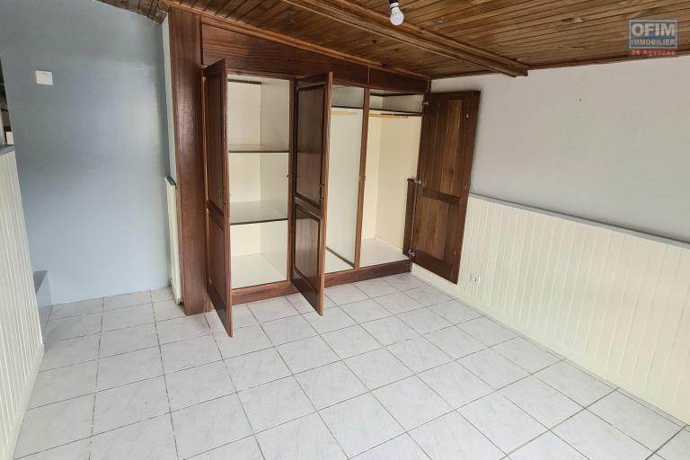 MAGNIFIQUE VILLA DE 148M2 F4/5  SITUÉE AU CALME, BEAU JARDIN ARBORÉ