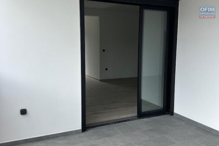 F3 NEUF EN REZ DE JARDIN