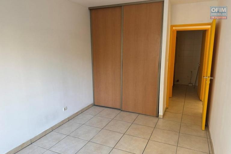 Rare et exceptionnel à vendre magnifique et grand appartement d'environ 64 m² avec terrain d'environ 100 m² au Tampon proche centre ville