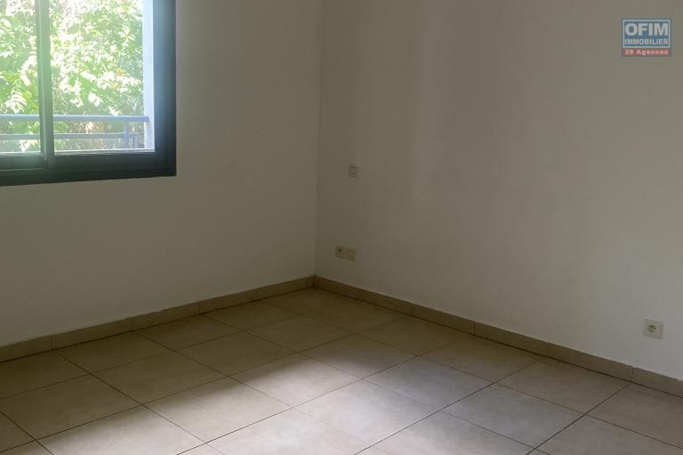 A VENDRE T2 lumineux avec belle vue mer panoramique à Pichette la Possession.