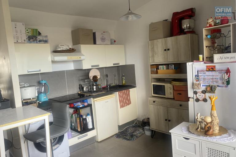 A VENDRE-IDEAL INVESTISSEMENT LOCATIF T2 AU CENTRE VILLE DE LA POSSESSION.