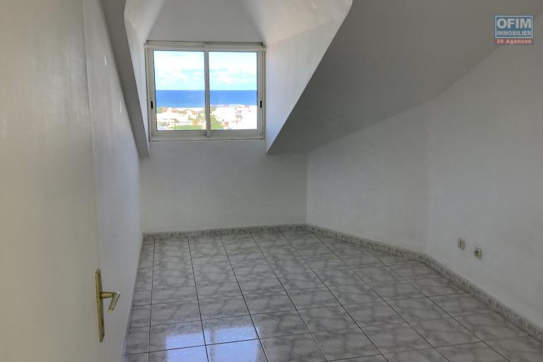 A LOUER Appartement T2 au centre ville de SAINT PIERRE