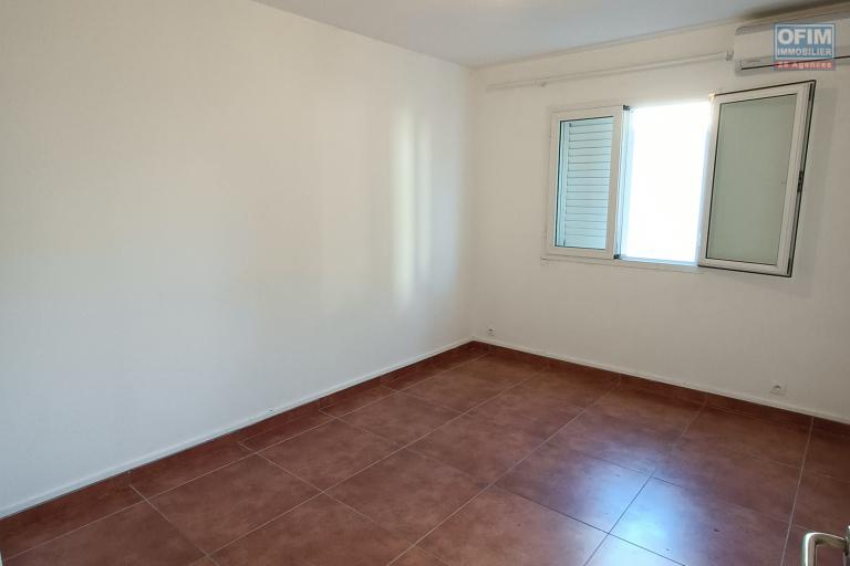 A Vendre grand T3 de 71m2 + Varangue + parking