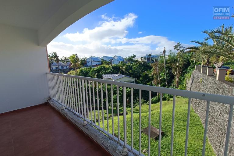 A Vendre grand T3 de 71m2 + Varangue + parking
