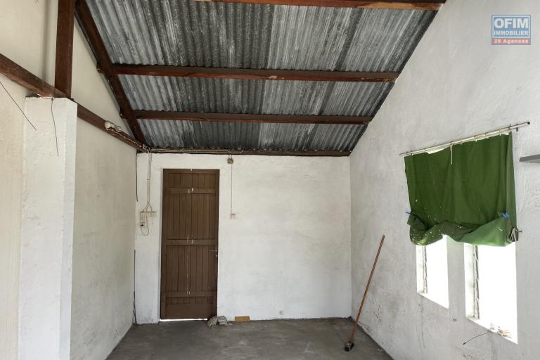 RARE AU PORT-MAISON DE TYPE F4 DE PLAIN PIED AVEC GARAGE SUR 502 M² DE TERRAIN-QUARTIER RESIDENTIEL CALME